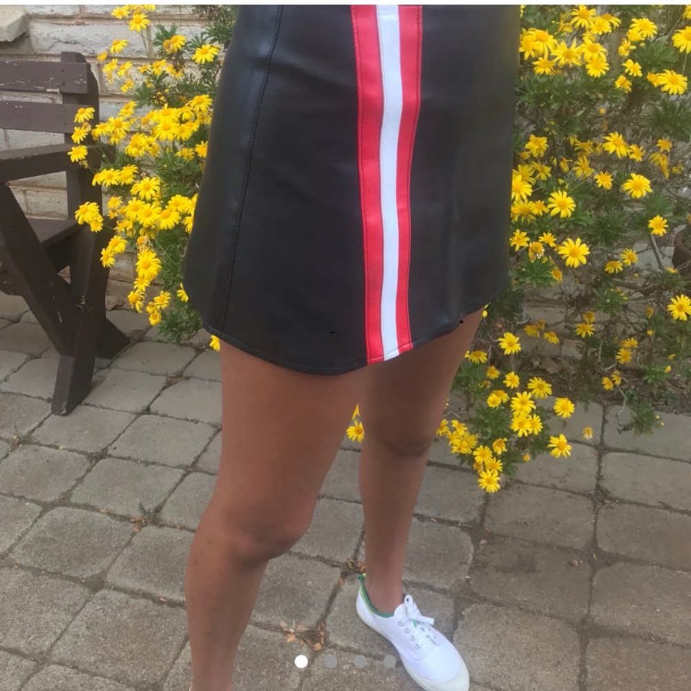 PLEATHER SKIRT